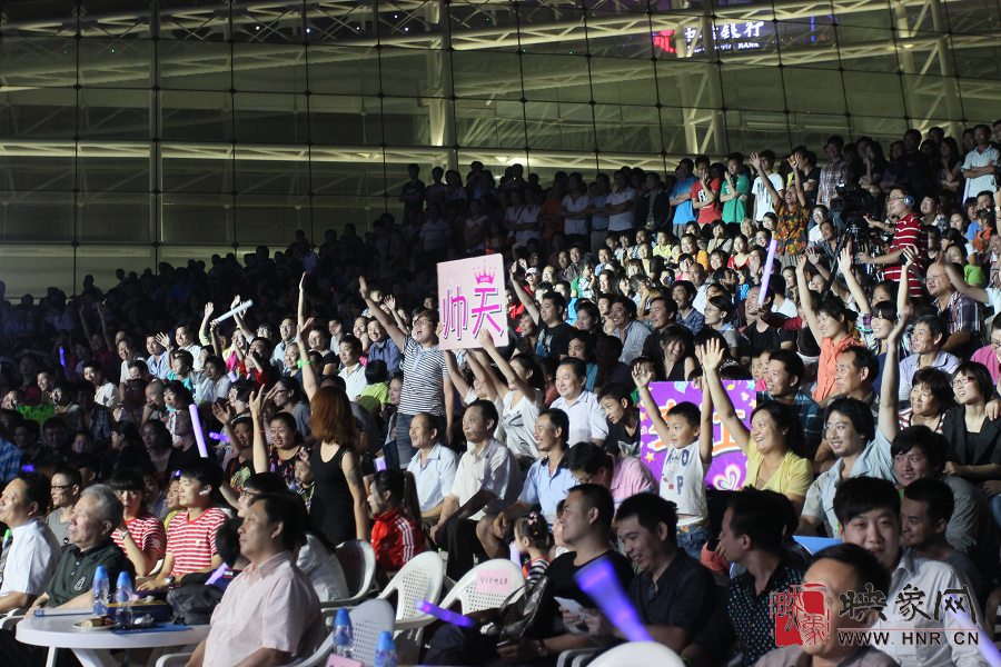 現場觀眾積極搶答