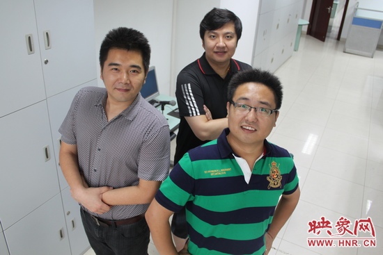 《網(wǎng)絡(luò)全搜索》主持人康巖、陳弓、趙凱