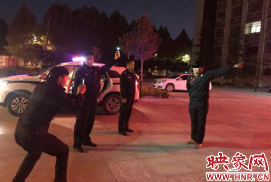 指認(rèn)犯罪現(xiàn)場(chǎng)。