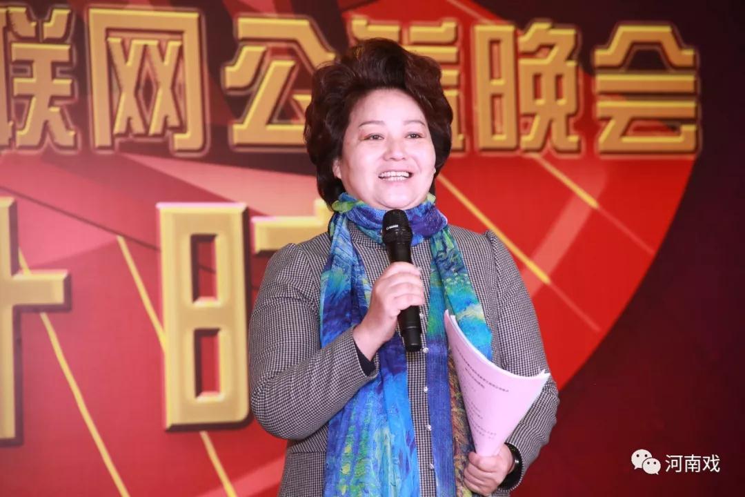 總導(dǎo)演、國家一級導(dǎo)演張建萍介紹尋找稀有劇種傳承人以及目前活動推進情況