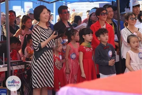 等等，這畫風(fēng)轉(zhuǎn)變太快我不明白了，看見啥了突然這么高興？