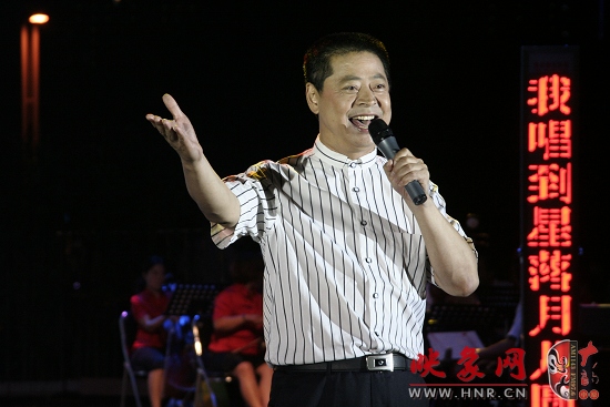 國(guó)家一級(jí)演員、河南省曲劇團(tuán)團(tuán)長(zhǎng)孟祥禮演唱《你家在哪里》