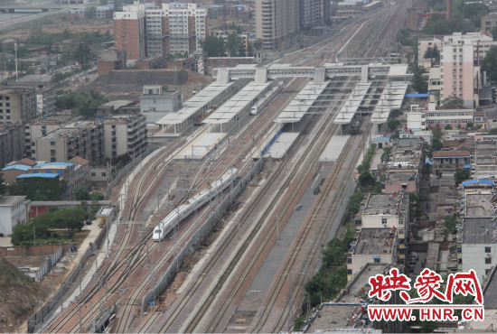 本次運(yùn)行試驗(yàn)由2列CRH2A型動車組擔(dān)當(dāng)，計(jì)劃試驗(yàn)速度為每小時200公里。