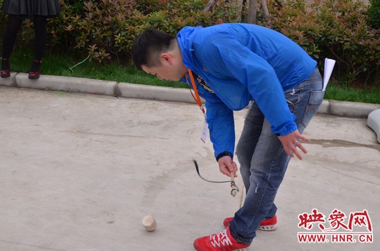 莫小非也不會(huì)放過鍛煉的機(jī)會(huì)。