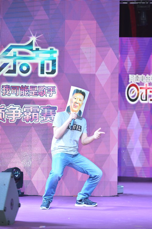 不過隨后的阿強老師現(xiàn)場傳授RAP教程，同樣不遜于老楊呢??！