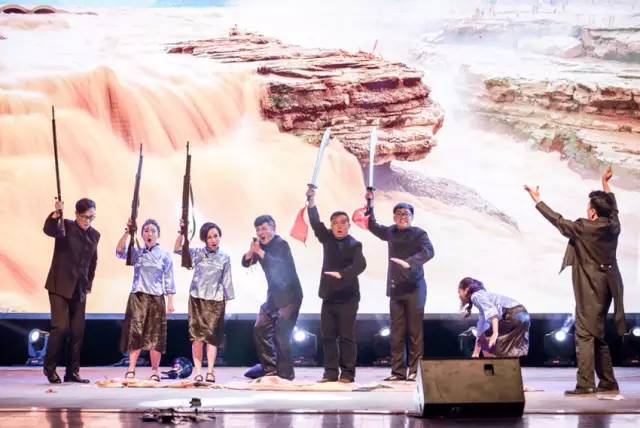 作為本場晚會(huì)的最后一個(gè)節(jié)目，《黃河大合唱》刷新你完全不一樣的體驗(yàn)。