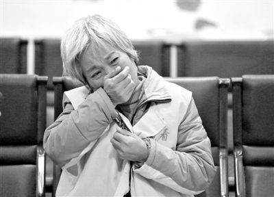 11月20日，河南省鹿邑縣法院，武文英涉嫌故意殺人被審。