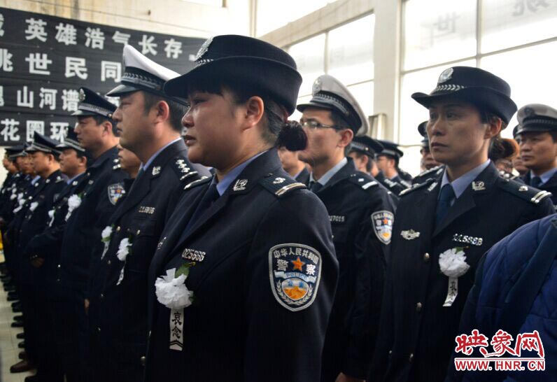 送別儀式上，姚世民的不少同志忍不住流下了眼淚