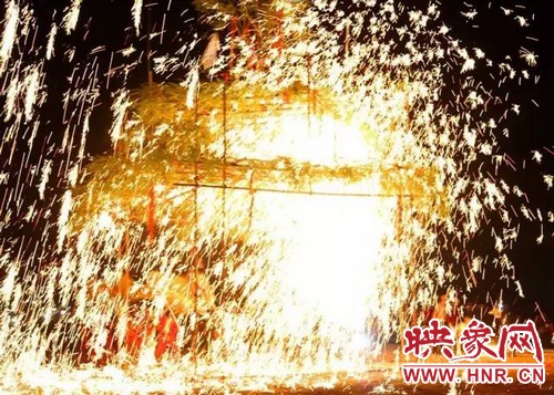 確山鐵花將登上萬眾矚目的春晚舞臺！