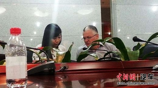 車主提供在維權(quán)過程中接觸德國技術(shù)人員的照片。