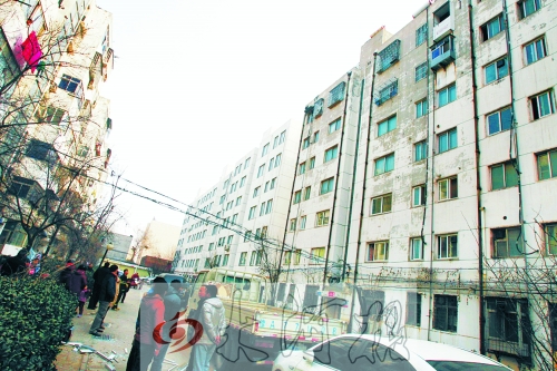 鄭州市瑞達路啟明村小區(qū)一戶居民家中（紅圈標示處），天然氣發(fā)生爆炸。