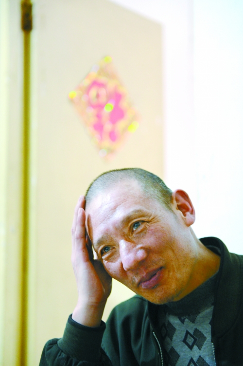 出看守所后,李懷亮的輕松表情越來越多。