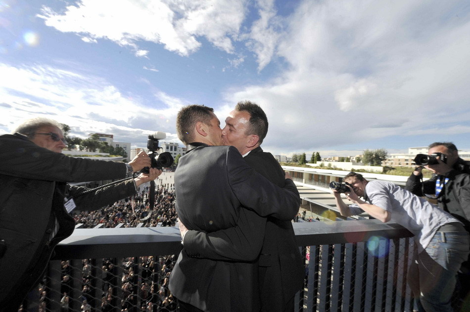 法國舉行首場合法同性婚禮 法國舉行首場合法同性婚禮