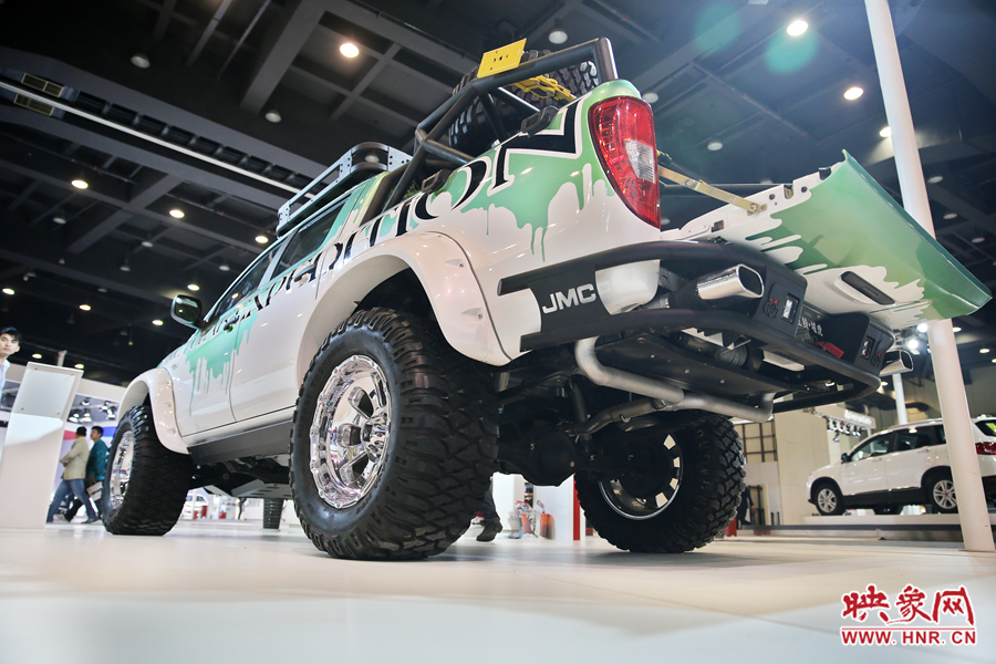 霸氣十足的越野車(chē)