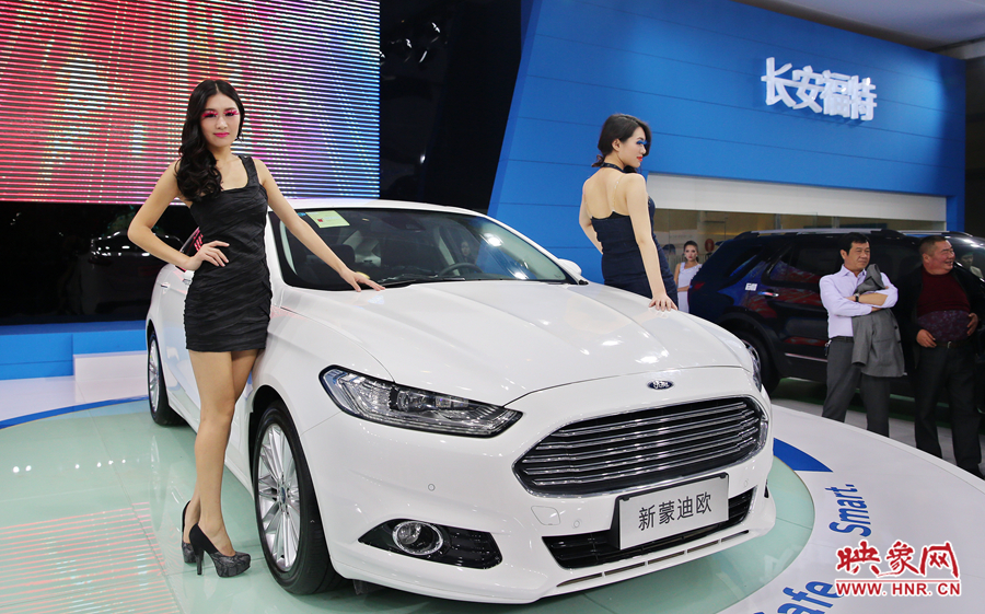 車(chē)展上的香車(chē)美女