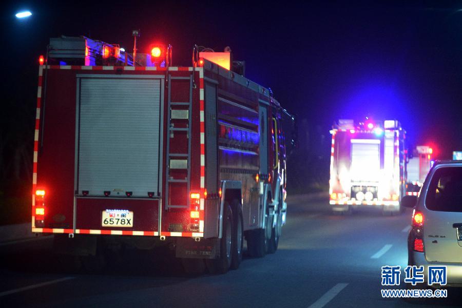 4月7日，消防車輛趕往事故現(xiàn)場。