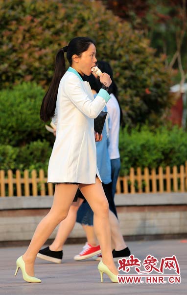 天太熱，還是吃冷飲涼快