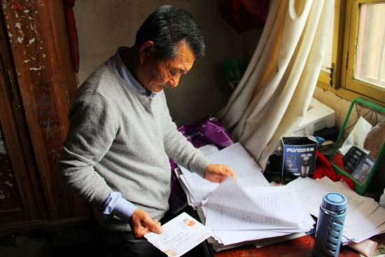 這些信成了張家的“寶貝”，哥哥張高發(fā)表示要好好收藏。