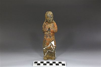 1號墓出土的陶俑。新華社發(fā)
