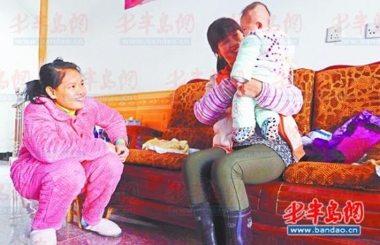 一位嫁給村民的外籍女孩認為她們的主要作用其實是生孩子。