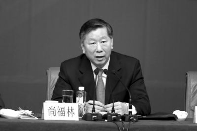 銀監(jiān)會主席尚福林。記者王海欣攝