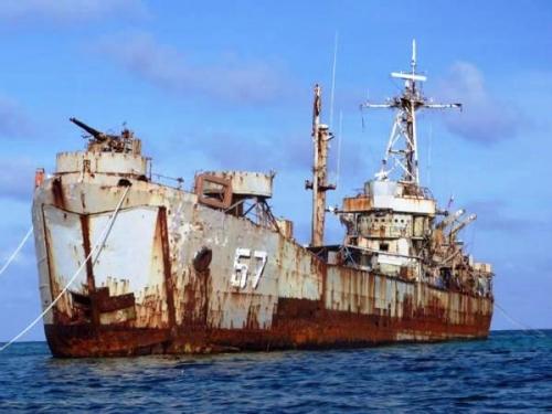 菲媒稱中國(guó)5艘艦船抵近仁愛(ài)礁 海軍護(hù)衛(wèi)艦在列 菲媒稱中國(guó)5艘艦船抵近仁愛(ài)礁 海軍護(hù)衛(wèi)艦在列