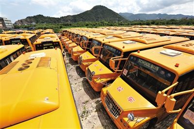 8月28日，浙江溫嶺，擱置農(nóng)村近1年的校車。