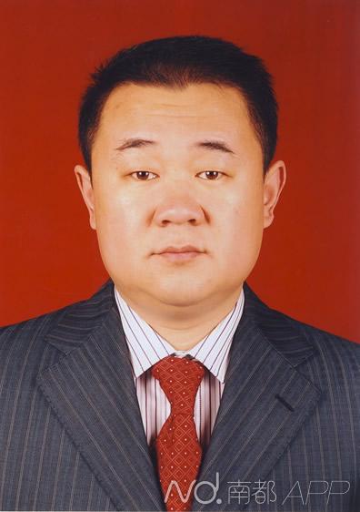 慶安副縣長被曝學(xué)歷造假、妻子吃空餉 紀(jì)委介入