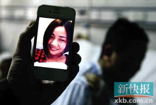 受傷之前的小蕓是一個(gè)漂亮的女孩。新快報(bào)記者畢志毅/攝