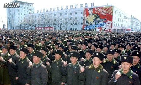 朝鮮黃海北道、咸鏡南道和南浦市11日舉行軍民大會(huì)，支持朝鮮人民軍最高司令部發(fā)言人聲明。