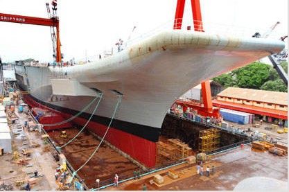 資料圖：印度首艘國產(chǎn)航母“維克蘭特”號。