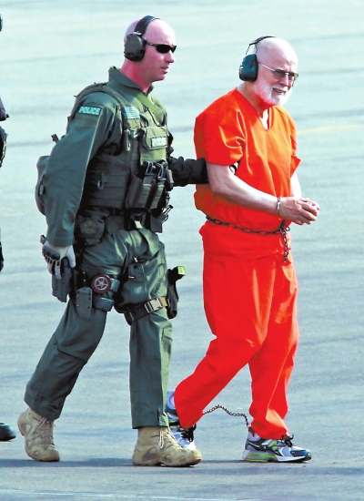 詹姆斯·巴爾杰（右）2011年資料圖片。圖/CFP