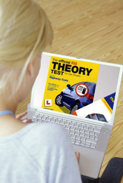 駕駛標(biāo)準(zhǔn)局的發(fā)言人稱(chēng)，駕照申請(qǐng)通過(guò)率低證明了英國(guó)駕駛安全系數(shù)高。