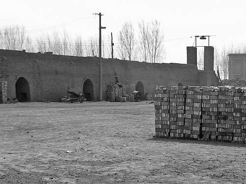 東張巨村的磚窯廠。