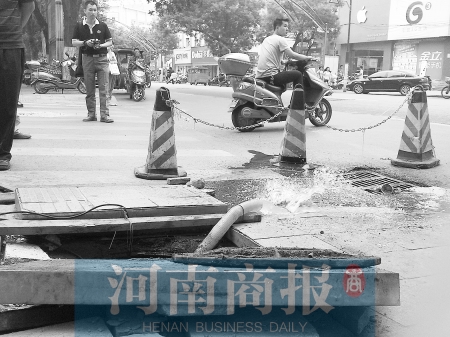 污水不停冒出，隔幾分鐘就要抽一次