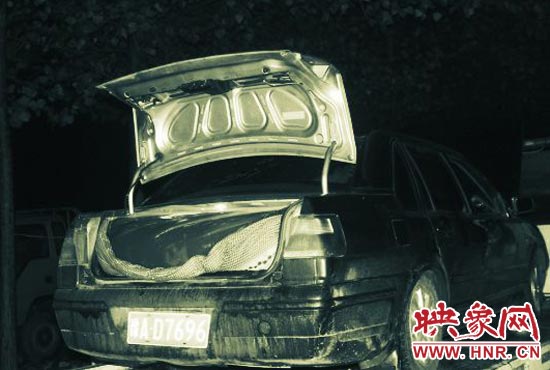 圖為改裝后的轎車(chē)，專(zhuān)門(mén)用于儲(chǔ)油