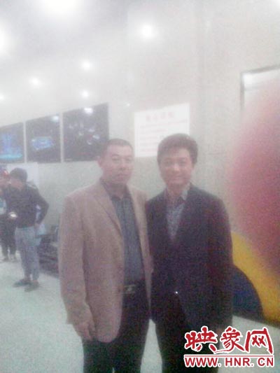 10月30日，著名節(jié)目支持人崔永元聽說了楊冠軍資助學(xué)生的事情后，通過河南衛(wèi)視，邀請其到北京見面，接受