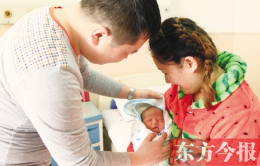 鄭州一對(duì)年輕夫妻迎來(lái)新生命 鄭州一對(duì)年輕夫妻迎來(lái)新生命