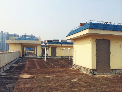 樓頂?shù)男¢T(mén)被水泥封死 樓頂?shù)男¢T(mén)被水泥封死