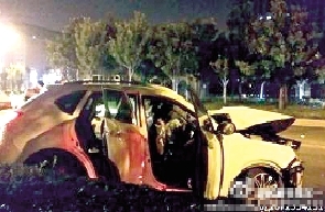 鄭州一私家車追尾水泥罐車致1死4傷 肇事司機(jī)疑酒駕