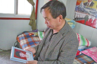 每次想起自己3歲小孫女的無辜離世，老高都深深地悔恨自己交友不慎