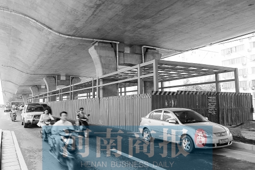 建設中的隴海路快速公交站臺，這條線路或取名B5