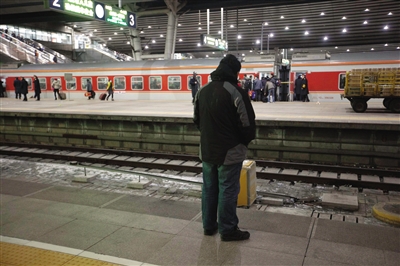 “鐵鷹”反扒隊(duì)反扒行動(dòng) “鐵鷹”反扒隊(duì)反扒行動(dòng)