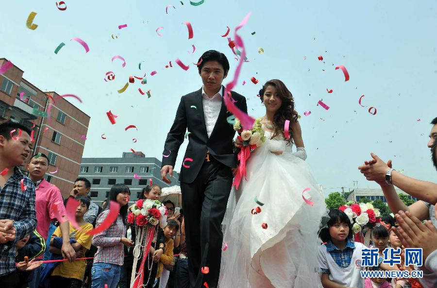 直擊震區(qū)：生活，依然在繼續(xù)