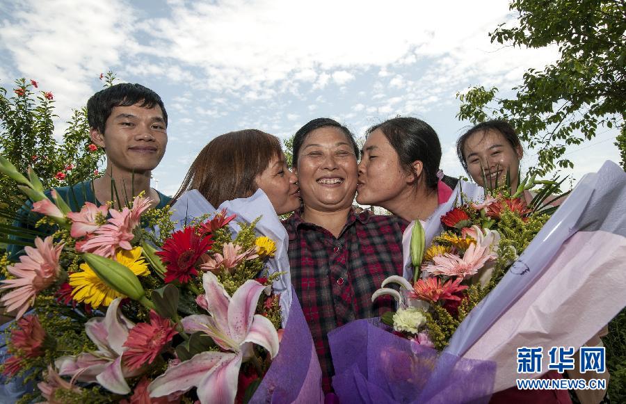 那些年，感動(dòng)過(guò)我們的母親
