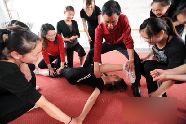 藝校妹子到底有多苦？