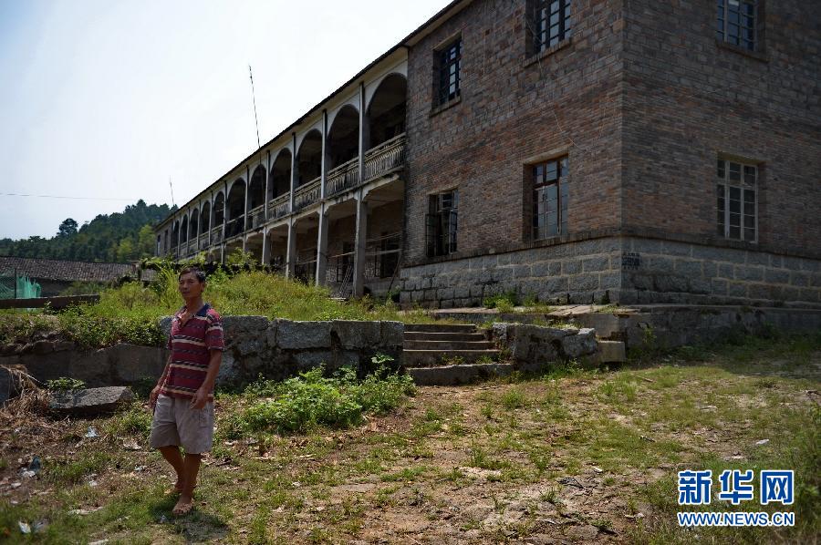 農(nóng)場棚戶區(qū)的最后留守家庭：留下的是回憶，迎來的是幸福