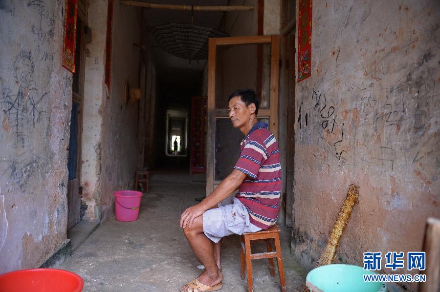 農(nóng)場棚戶區(qū)的最后留守家庭：留下的是回憶，迎來的是幸福