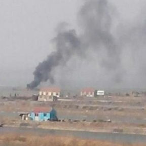 我軍戰(zhàn)機(jī)在墜毀現(xiàn)場(chǎng)