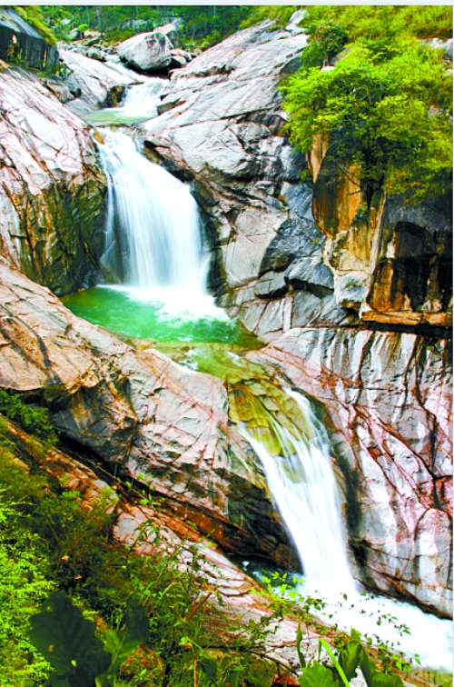 沙灘、狂歡、草裙舞，來五朵山體驗(yàn)激情夏日！